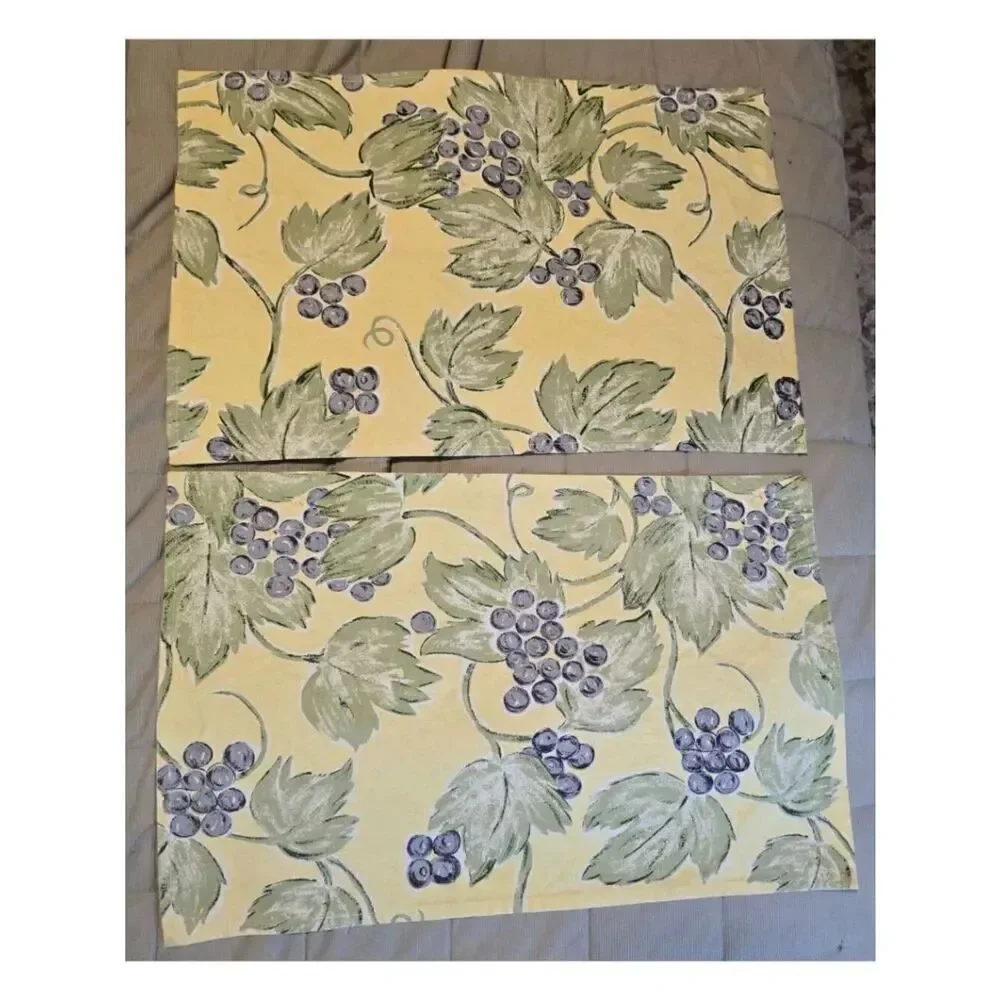 Vintage Grape Vine Print Cloth placemats Set Of 4 Yellow & Green